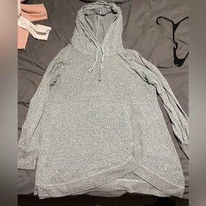 Maurice’s long sleeve hooded shirt